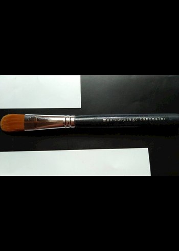 Bare Minerals Maximum Coverage Brush - Görsel 6