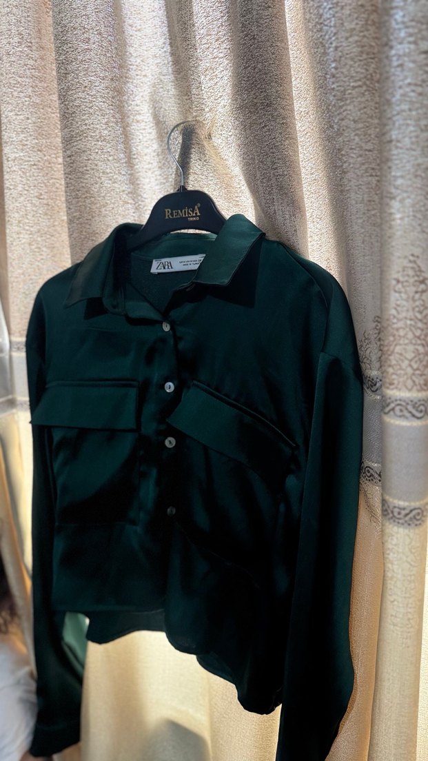 Düğmeli Kısa Yeşil Kadın Gömlek - Görsel 2