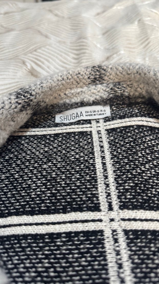 Gri Ekose Desenli Uzun Örgü Kadın Gömlek - Görsel 3