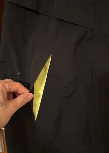 Siyah paraşüt kumaş  kadın yağmurluk - Görsel 2