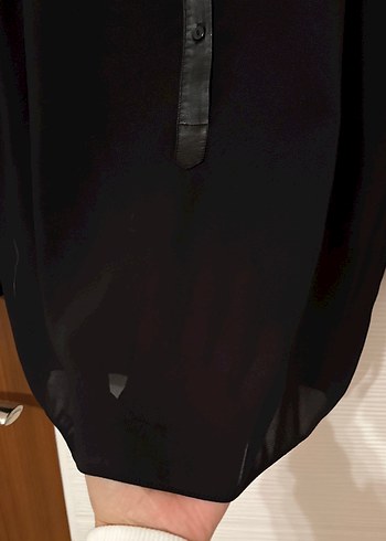 Siyah V Yakalı yakası deri detaylı Düğmeli Kadın Gömlek - Görsel 6