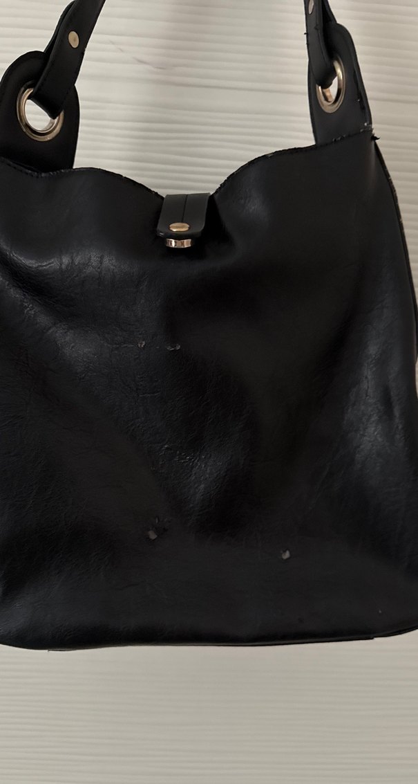 Siyah Deri Perçinli Kadın Çanta - Görsel 4