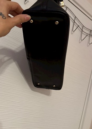 Siyah Deri Tokalı Kadın Çanta - Görsel 4