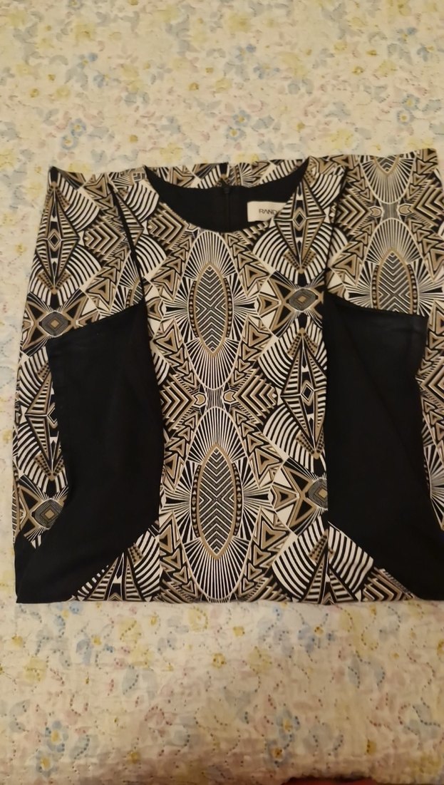 Siyah Baskılı Midi Boy Elbise - Görsel 4