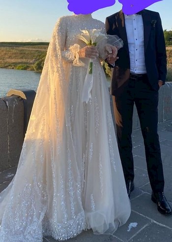 Pelerinli Taşlı Tesettür Gelinlik - Görsel 3