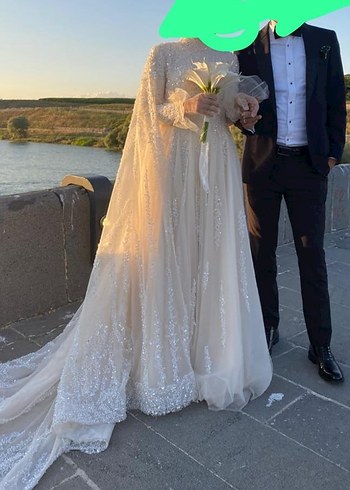 Pelerinli Taşlı Tesettür Gelinlik - Görsel 5