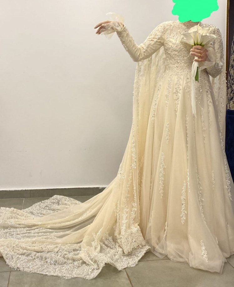 Pelerinli Taşlı Tesettür Gelinlik - Görsel 2