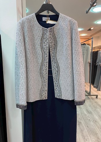 Gri Nakışlı Uzun Kadın Takım - Görsel 4