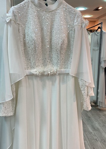 İşlemeli Beyaz Uzun Kollu Nişan Elbisesi - Görsel 3