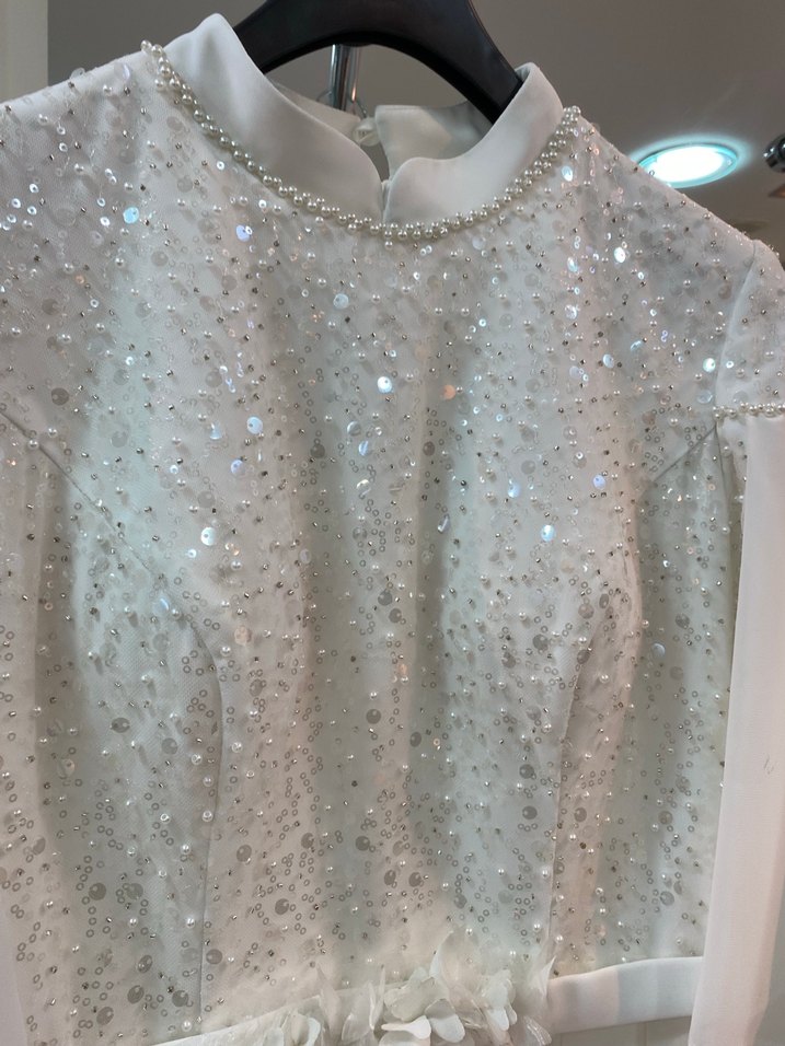 İşlemeli Beyaz Uzun Kollu Nişan Elbisesi - Görsel 4