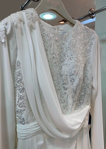 Beyaz İşlemeli Uzun Kadın Abiye Elbise - Görsel 4