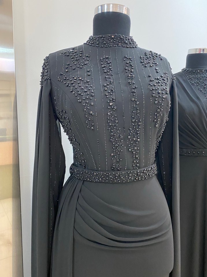 Uzun Siyah Gotik Nakışlı Abiye Elbise - Görsel 2