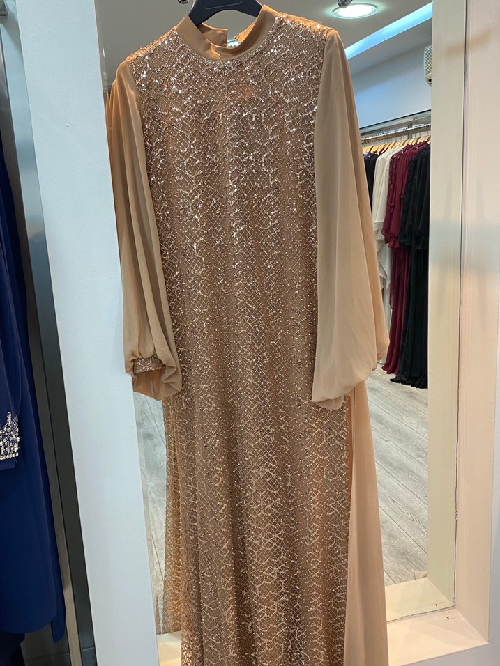 Bej Uzun Kollu Drapeli Yılan Desenli Abiye Elbise - Görsel 2