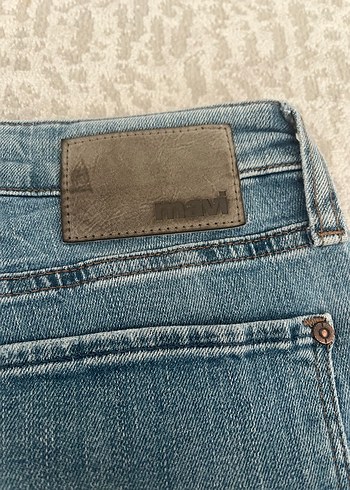 Mavi erkek kot şort - Görsel 4