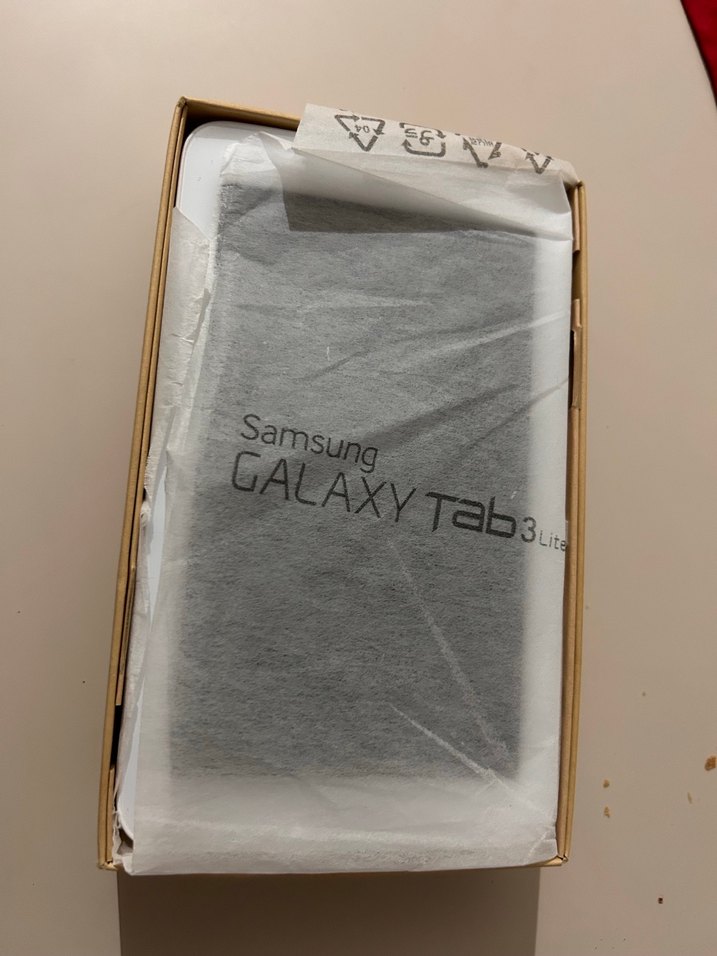 Samsung Galaxy Tab 3 Beyaz 7" Tablet 8GB - Görsel 2