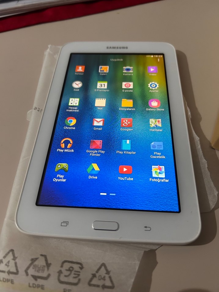 Samsung Galaxy Tab 3 Beyaz 7" Tablet 8GB - Görsel 5