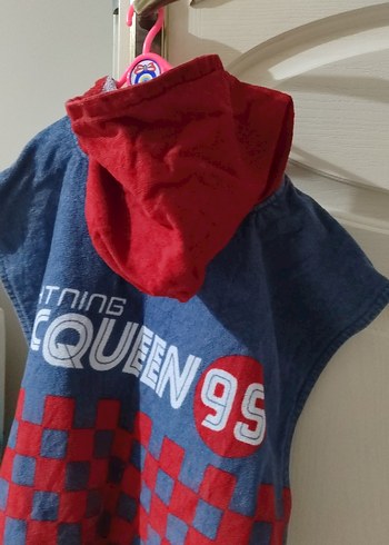 Çocuklar için Baskılı Renkli Kırmızı Bornoz - Görsel 4