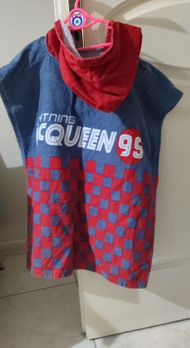 Çocuklar için Baskılı Renkli Kırmızı Bornoz - Görsel 3