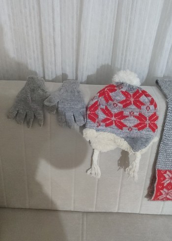 Gri Nakışlı Çocuk Atkı, Bere ve Eldiven Seti - Görsel 2