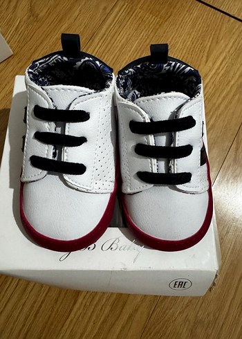 Beyaz Elastik Bağcıklı Erkek Bebek İlk Adım Ayakkabısı - Görsel 2