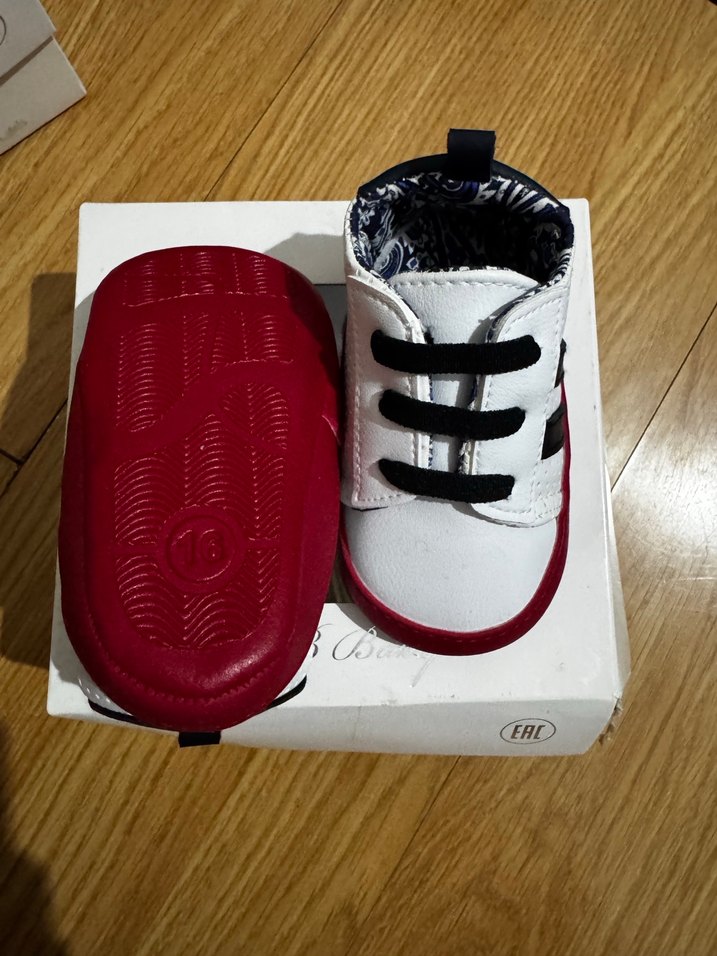 Beyaz Elastik Bağcıklı Erkek Bebek İlk Adım Ayakkabısı - Görsel 3