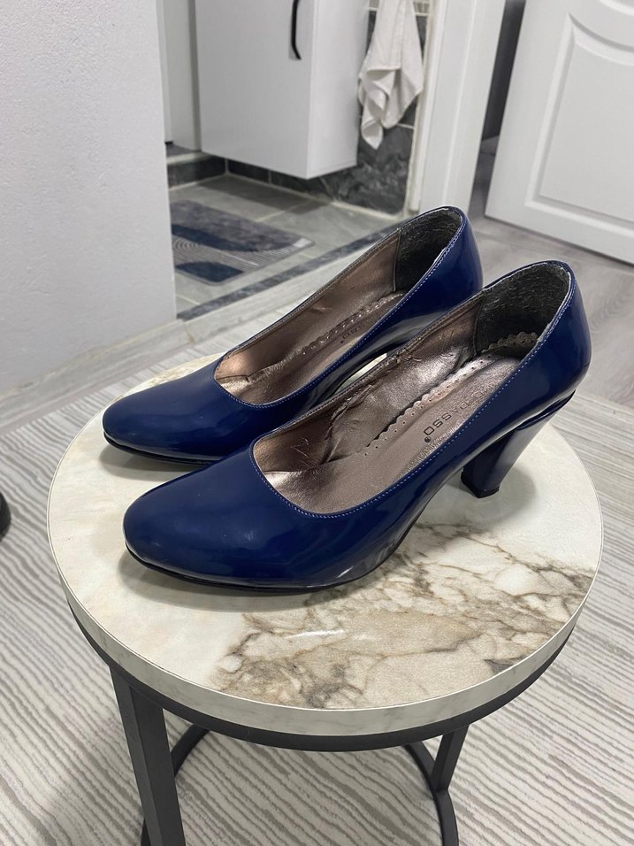 Mavi Parlak Kadın Topuklu Ayakkabı - Görsel 2