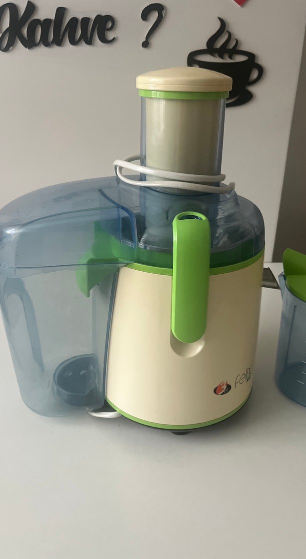 Beyaz ve Yeşil Renkli Katı Meyve Sıkacağı - Görsel 2