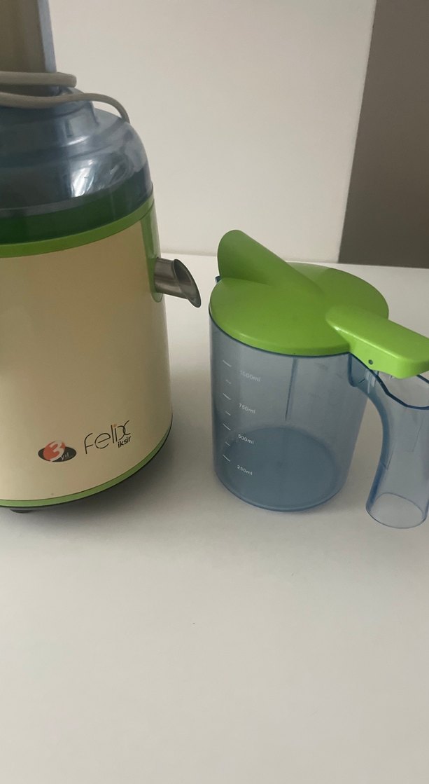 Beyaz ve Yeşil Renkli Katı Meyve Sıkacağı - Görsel 3