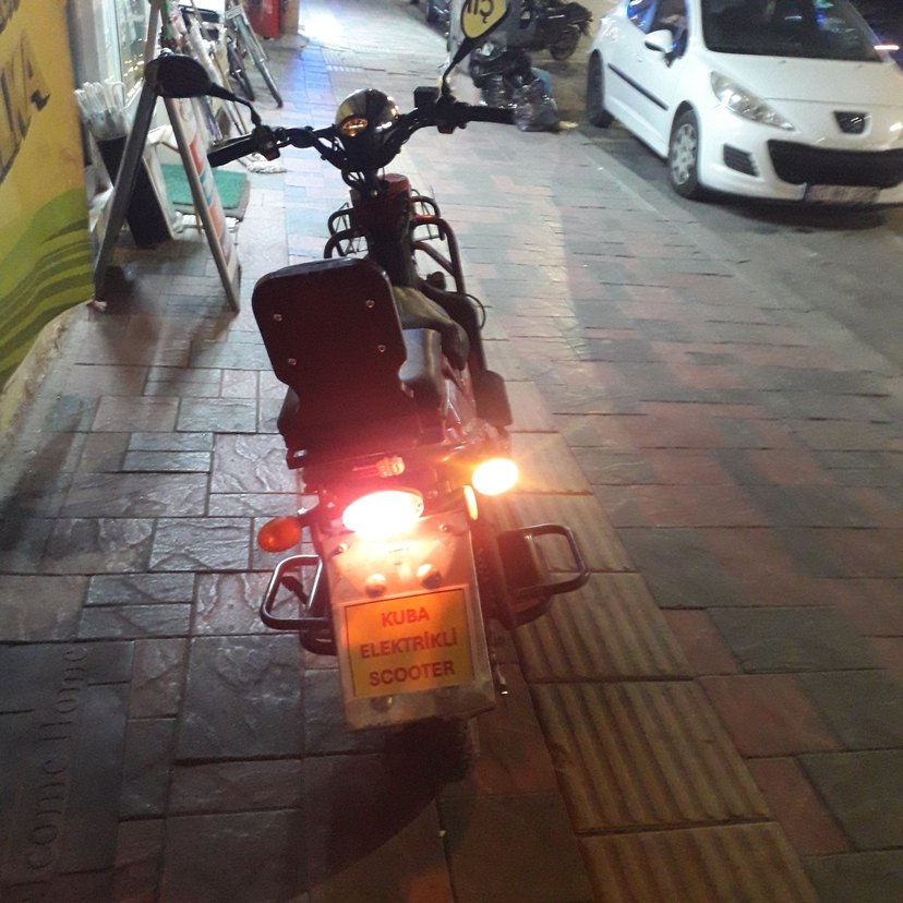 Kuba Motor Kırmızı 3500 Luk Scooter'ı - Görsel 4