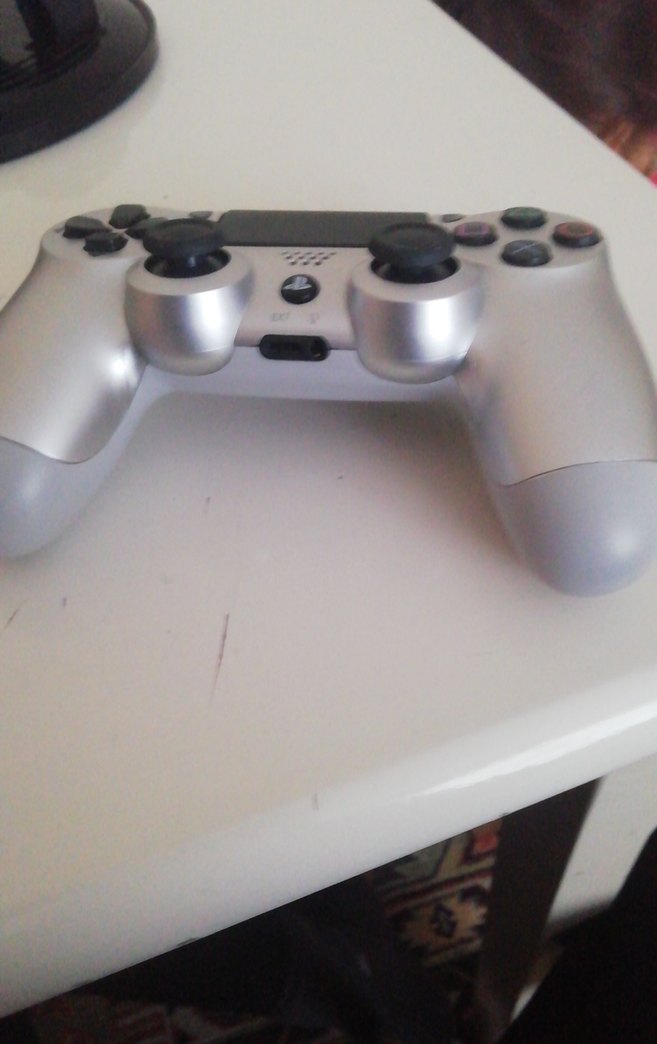 Gri Renk PlayStation 4 Kablosuz Oyun Kolu orjinal - Görsel 2