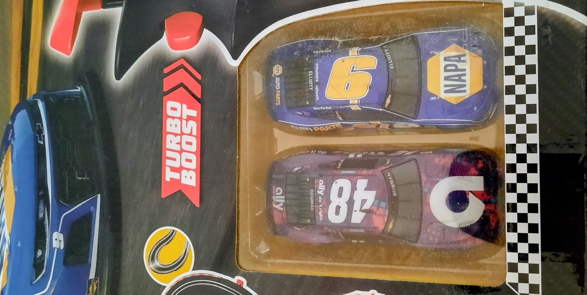 Carrera GO Nascar Talledega Müsabakası - Görsel 2