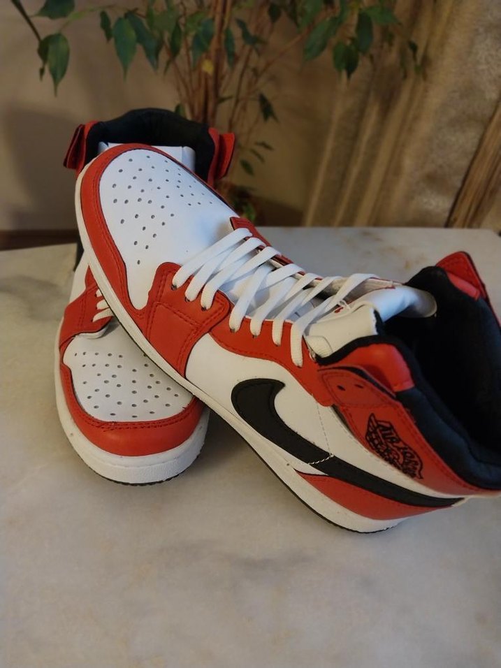 Kırmızı Siyah Nike Basketbol Ayakkabısı - Görsel 2