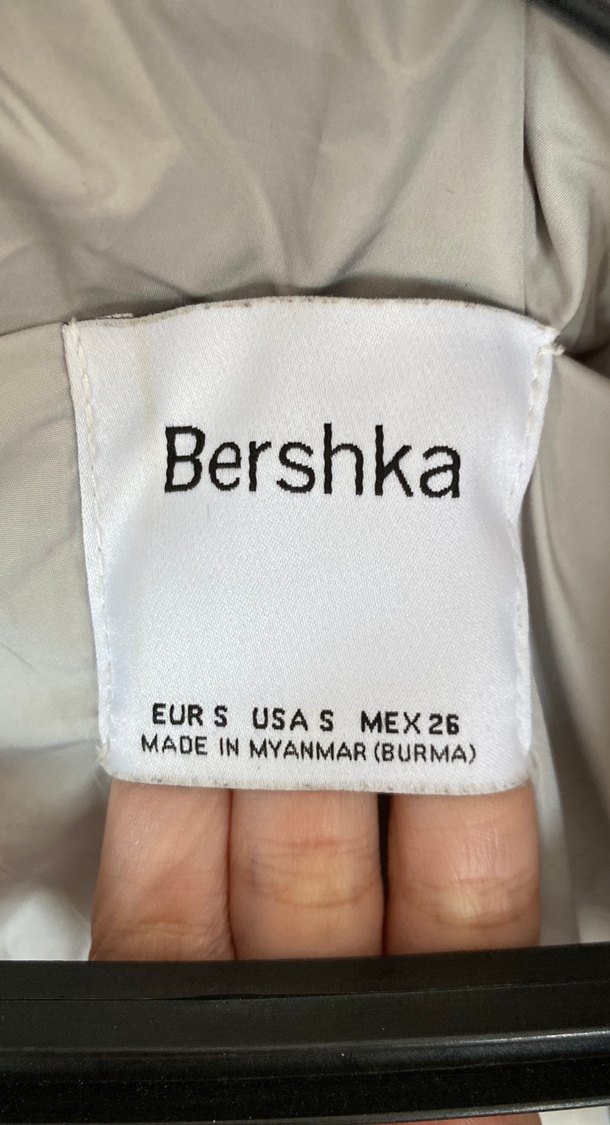 Gri Kadın Kışlık Mont Kürklü Bershka - Görsel 2