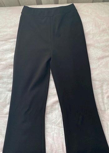 Siyah üste oturan stradivarius pantolon - Görsel 3