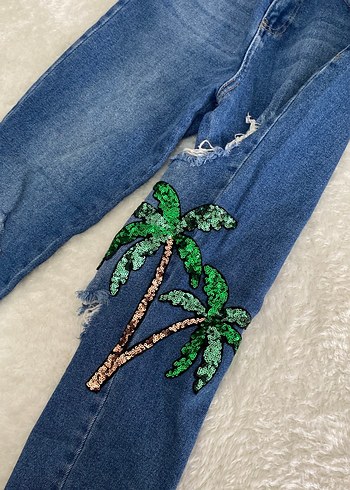 Pul İşlemeli Mavi Bol Kesim Kadın Kot Pantolon - Görsel 2