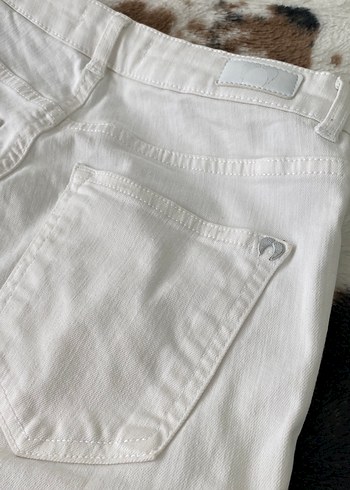 Beyaz Loose Fit Kadın Kot Pantolon - Görsel 4