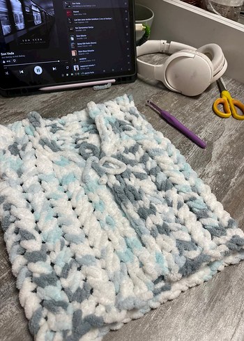 Kız Çocuk Kapüşonlu Örgü Yelek - Görsel 4