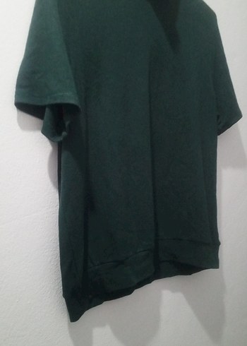 Koyu Yeşil Kısa Kollu Boğazlı Tişört - Görsel 2