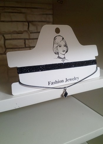 Siyah Parlak Mini Gotik Kolye - Görsel 3