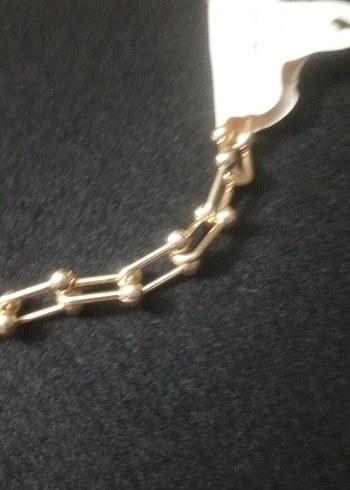 Altın Renk Zincir Detaylı Uzun Kolye - Görsel 2