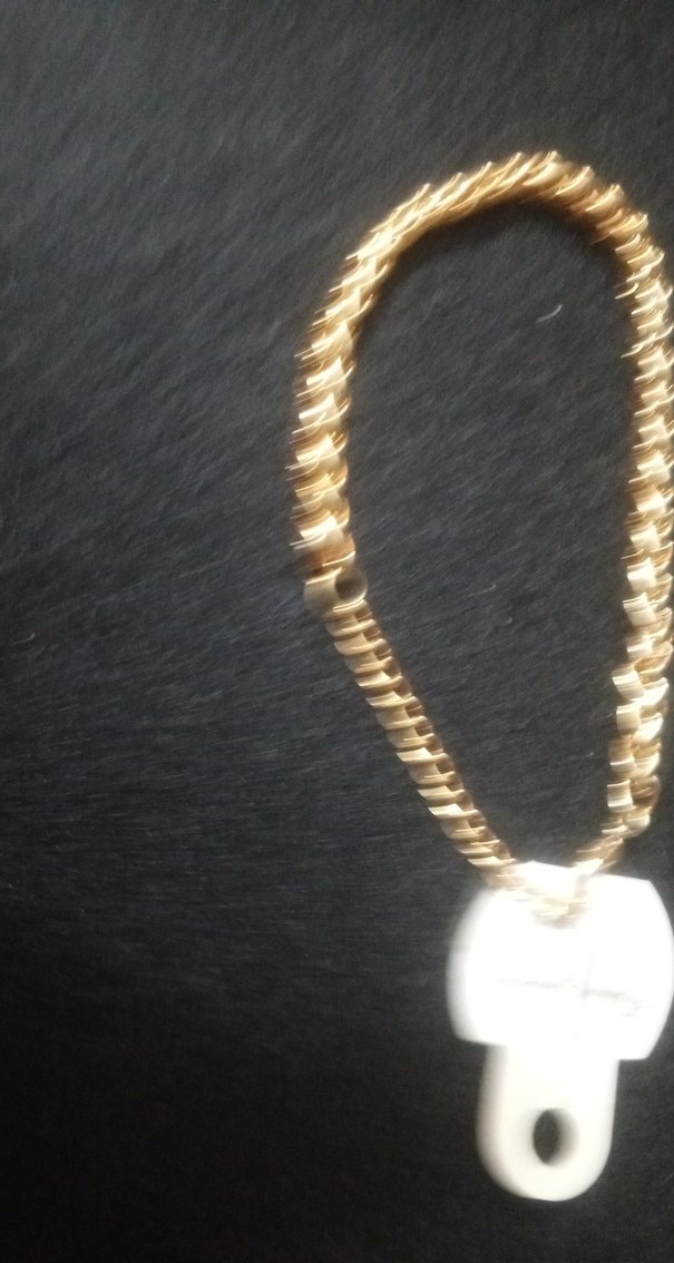 Zincir Detaylı Altın Rengi Yılan Desenli Bileklik - Görsel 3