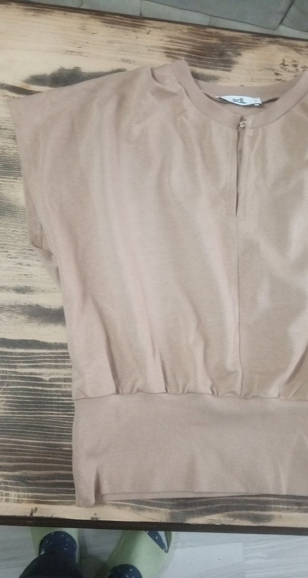 Bej Kadın Kısa Kollu Salaş Tişört - Görsel 3