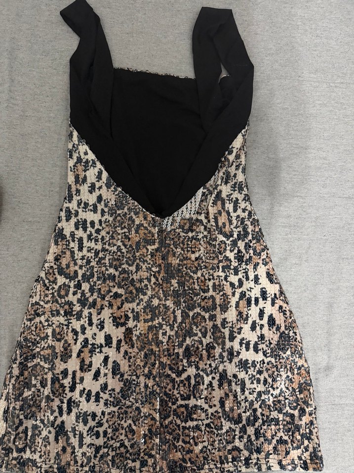 Kahverengi leopar desenli Askılı Midi Elbise - Görsel 2