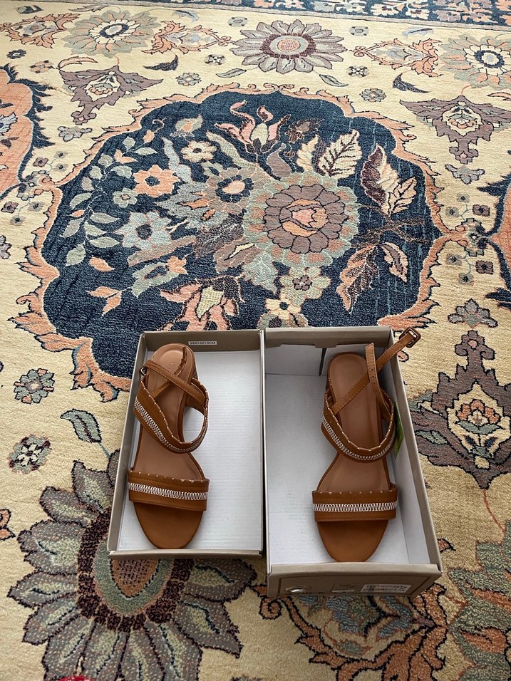 Bej Deri az topuklu Topuklu Kadın Sandalet - Görsel 4