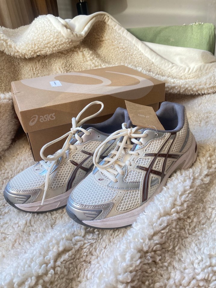 Asics Kadın Krem Spor Ayakkabı - Görsel 4