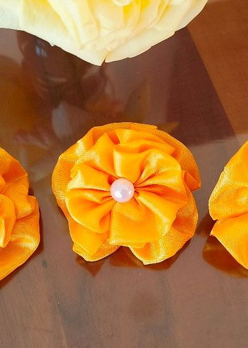 Çiçek Desenli Sarı Fiyonk Toka Seti - Görsel 5