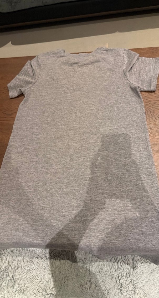 Düğmeli Kısa Kollu Gri Hamile Tişörtü - Görsel 2