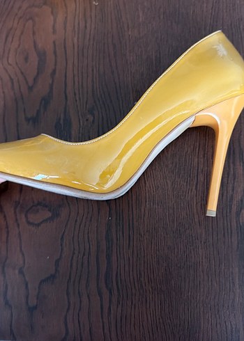 Sarı Rugan Stiletto Kadın Ayakkabı - Görsel 3