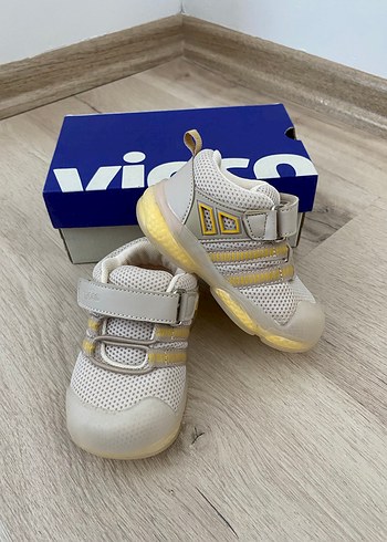 Vicco erkek bebek 21 numara ışıklı ayakkabı - Görsel 2