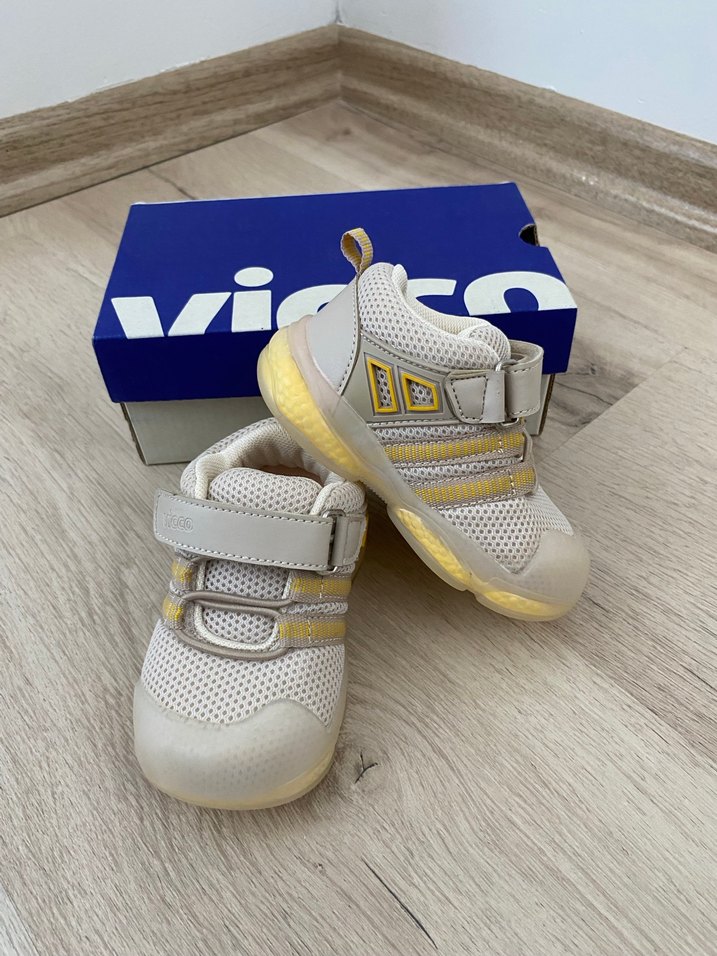 Vicco erkek bebek 21 numara ışıklı ayakkabı - Görsel 2